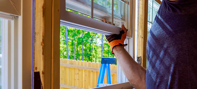 >Bay Window Curtain Rail Track in Walnut Creek, CA